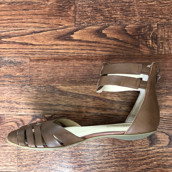 Bcbgenerarion Flats. - Picture 3 of 7